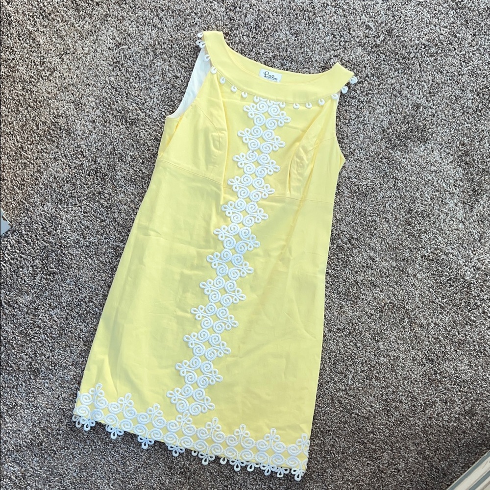 Vintage Lilly Pulitzer shift dress in buttery yellow and white appliqué